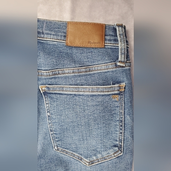 Madwell Petite 10" High-Rise Roadtripper Authentic‎ Jeans in Vinton Wash Size 26 - Picture 9 of 11